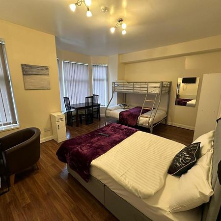 Olive Lodge Blackpool Bagian luar foto