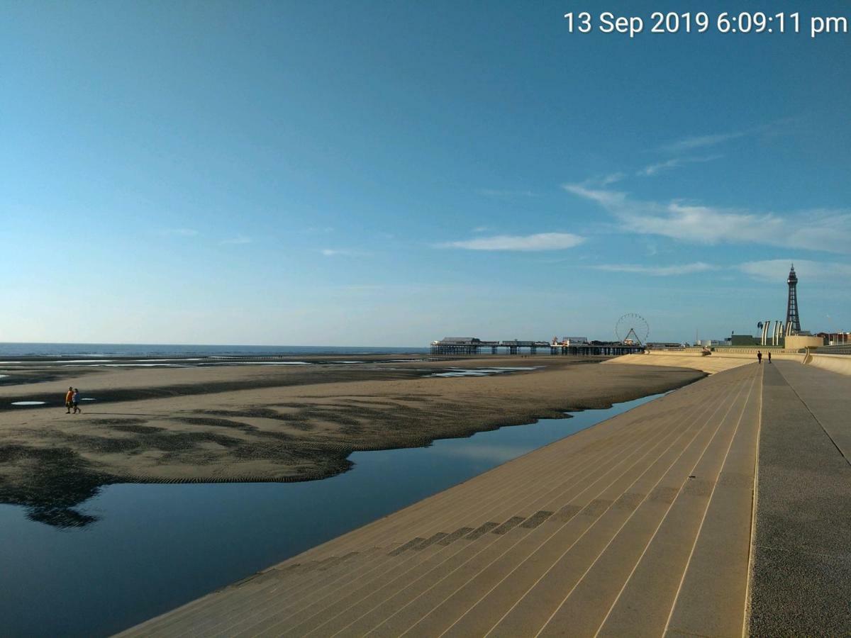 Olive Lodge Blackpool Bagian luar foto